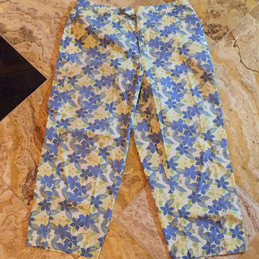 Cherokee stretch lightweight cotton/spandex floral